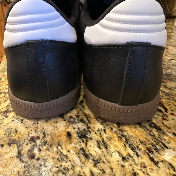 Adidas Samba Black and White Men's Sneakers NWT never worn - Picture 3 of 6
